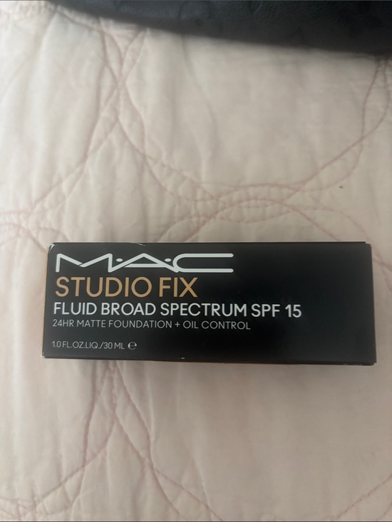 MAC Cosmetics Other - MAC Cosmetics Studio Fix Fluid Foundation NC25